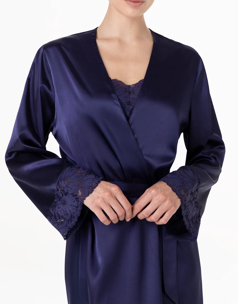Vestaglia in satin con pizzo, blu notte